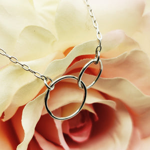 Interlocking Circle Necklace