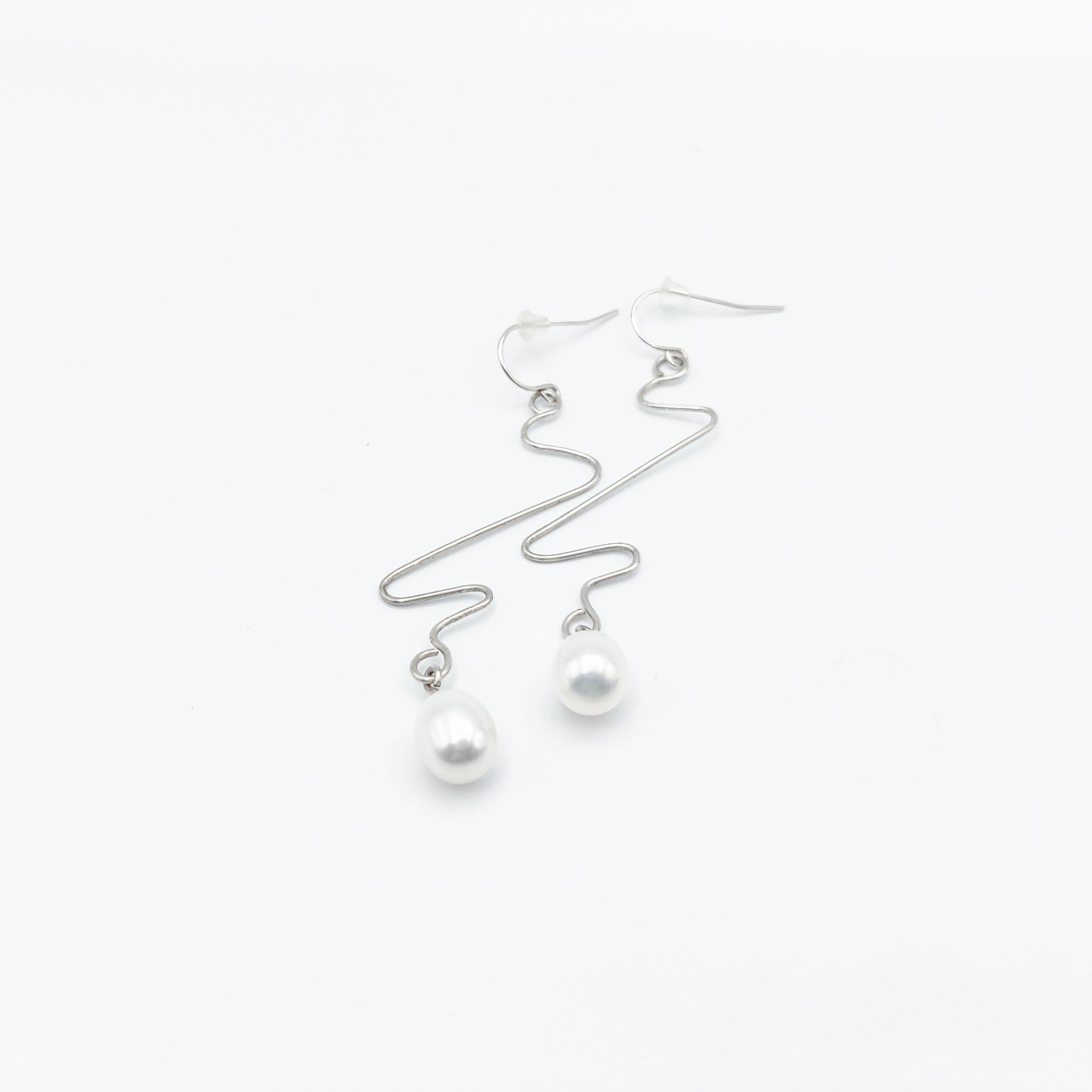 Wavy Freshwater Pearl Dangle Earrings PE-001