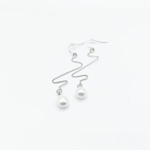 Wavy Freshwater Pearl Dangle Earrings PE-001