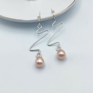 Wavy Freshwater Pearl Dangle Earrings PE-002