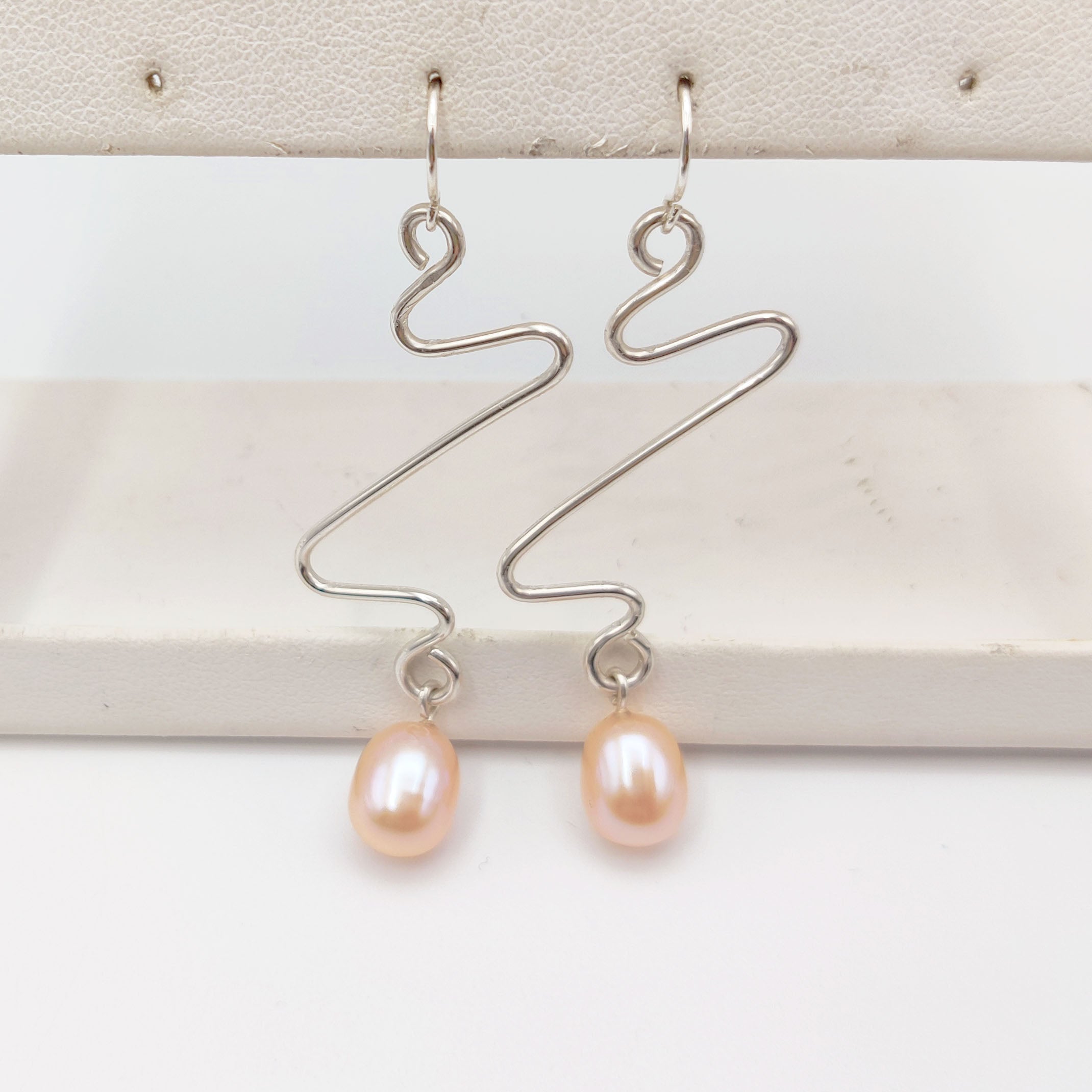 Wavy Freshwater Pearl Dangle Earrings PE-002